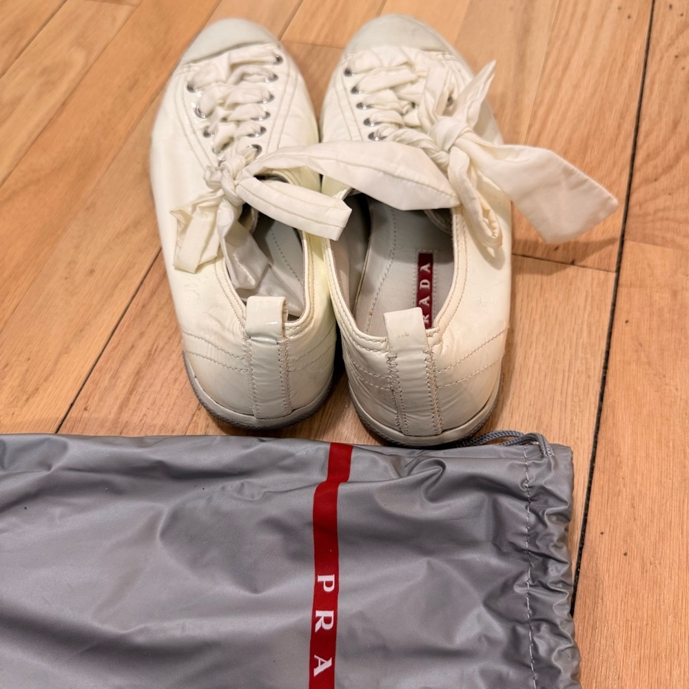 Authentic Prada Patent Leather White Women’s Sneakers with Dust Bag Size 38.5 - Picture 4 of 9